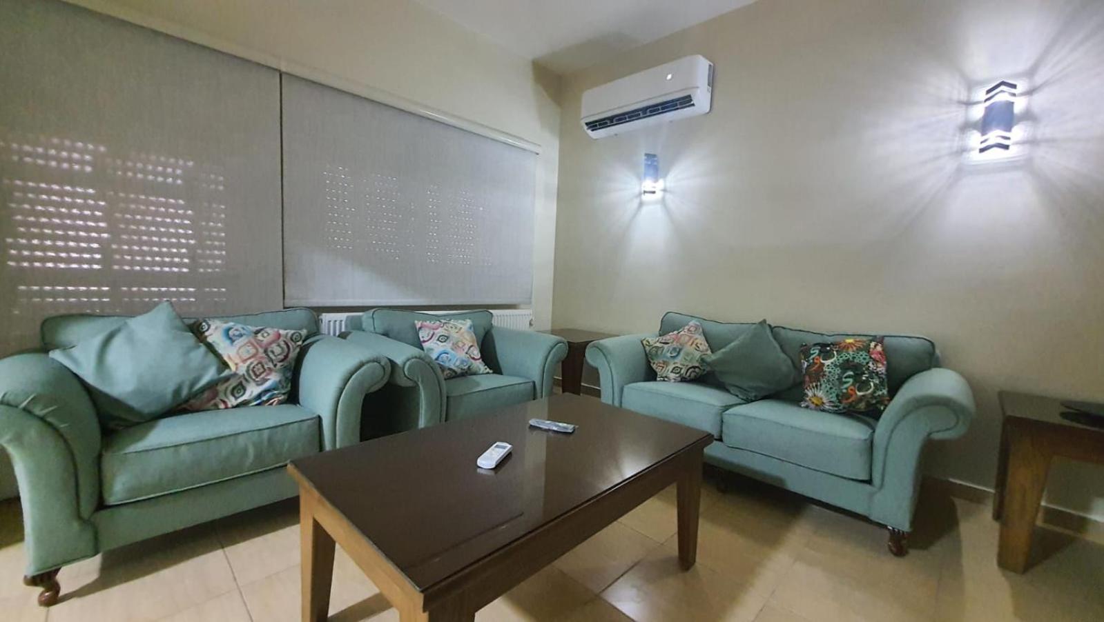 Cmk Housing Apartment Мадаба Екстериор снимка