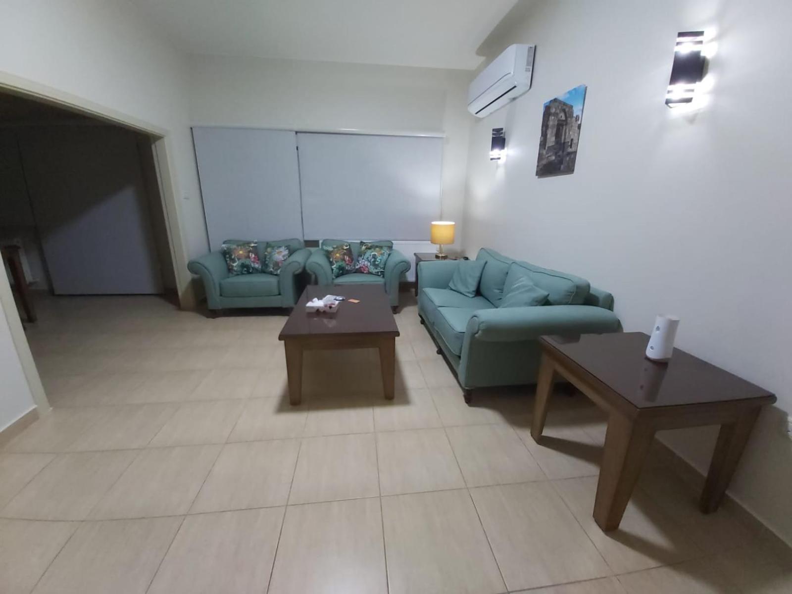 Cmk Housing Apartment Мадаба Стая снимка